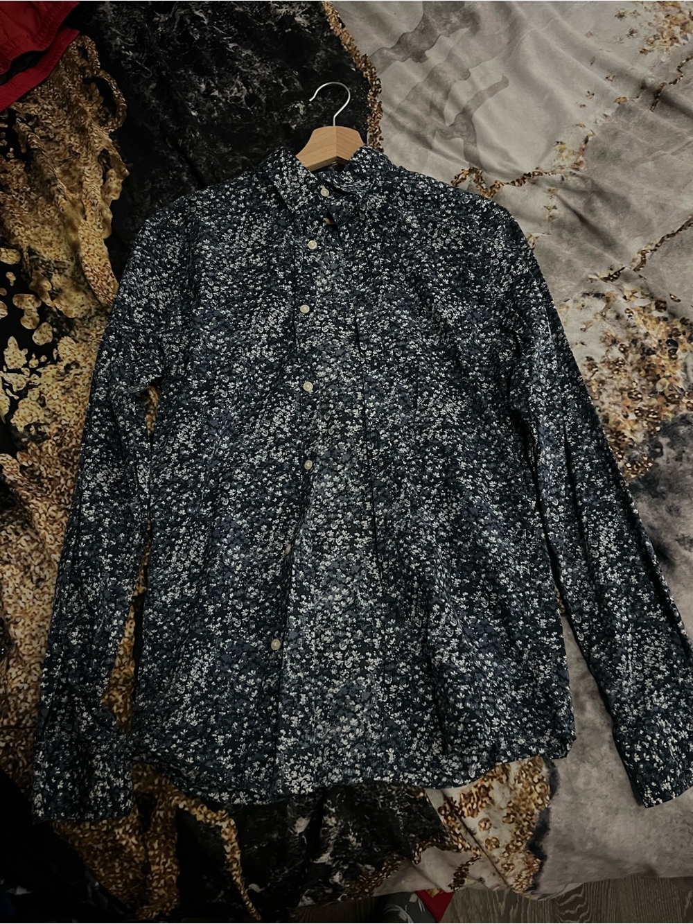 H&M Navy Blue Floral Long-Sleeve Button-Down Shirt